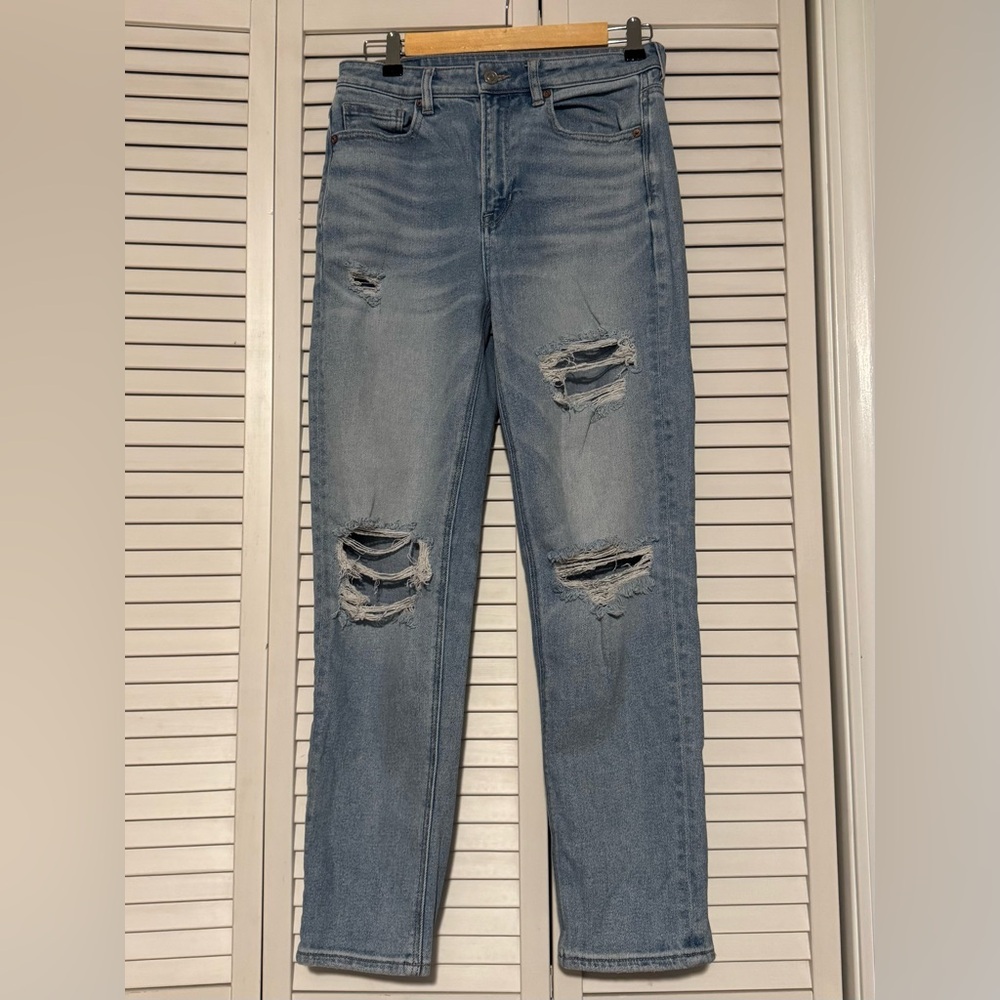 American Eagle Outfitters Light Wash Stretch Jeans